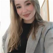 Profesora de ciencias adaptada a todas las edades y niveles.